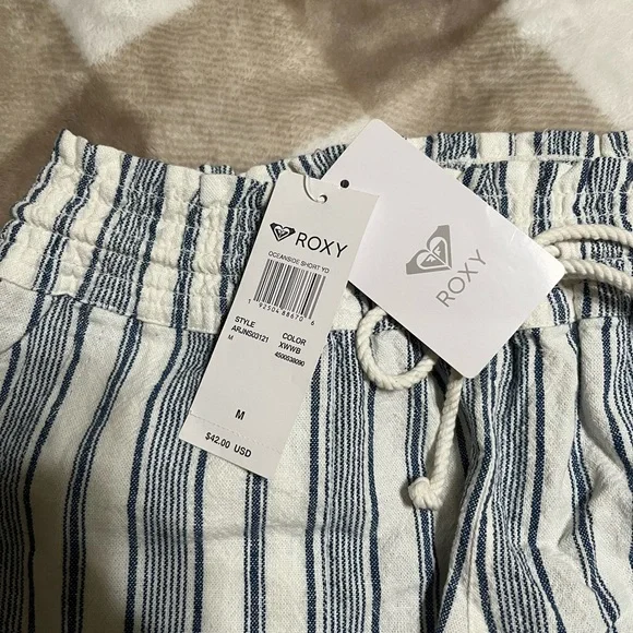 Roxy Shorts - Juniors - Picture 3 of 5